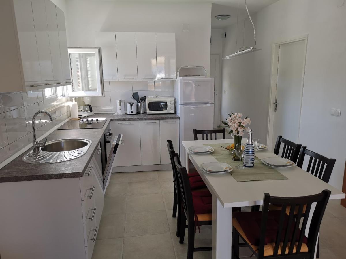 Apartments Lumbardina ルンバルダ エクステリア 写真
